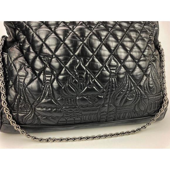 CHANEL Paris-Moscow Red Square Kremlin Large Shoulder Bag - Picture 7 of 9